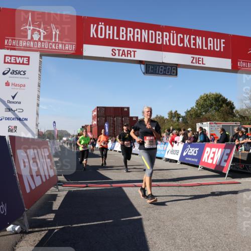 03.10.2025 - Köhlbrandbrückenlauf Lena Gebhardt http://msf.ph/oto/9042237 03.10.2025 13:18:06 Ziel 4333, 4366, 4472, 4473, 4620, 4661, 4682, 4950, 5129, 5209, 5454, 6310, 6326, 6633, 6634 meine-sportfotos.de