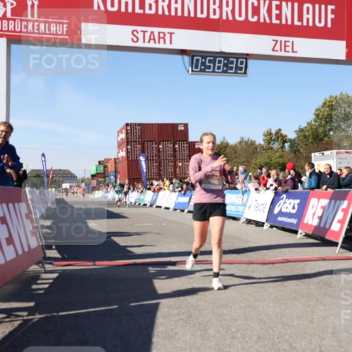 03.10.2025 - Köhlbrandbrückenlauf Lena Gebhardt http://msf.ph/oto/9042240 03.10.2025 12:58:40 Ziel 4084, 4148, 4241, 5706, 5824, 6167 meine-sportfotos.de