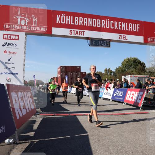 03.10.2025 - Köhlbrandbrückenlauf Lena Gebhardt http://msf.ph/oto/9042242 03.10.2025 13:18:06 Ziel 4333, 4366, 4472, 4473, 4620, 4661, 4682, 4950, 5129, 5209, 5454, 6310, 6326, 6633, 6634 meine-sportfotos.de