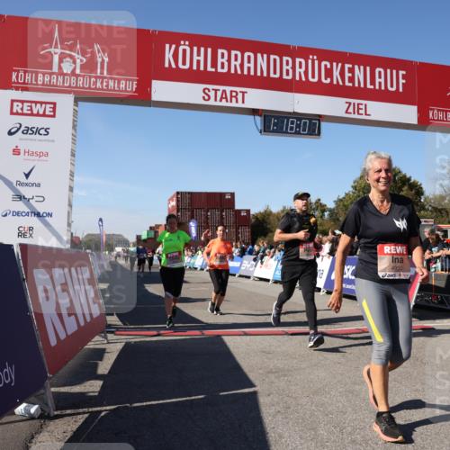 03.10.2025 - Köhlbrandbrückenlauf Lena Gebhardt http://msf.ph/oto/9042265 03.10.2025 13:18:07 Ziel 4333, 4366, 4472, 4473, 4620, 4661, 4682, 4950, 5209, 5454, 6310, 6326, 6633, 6634 meine-sportfotos.de