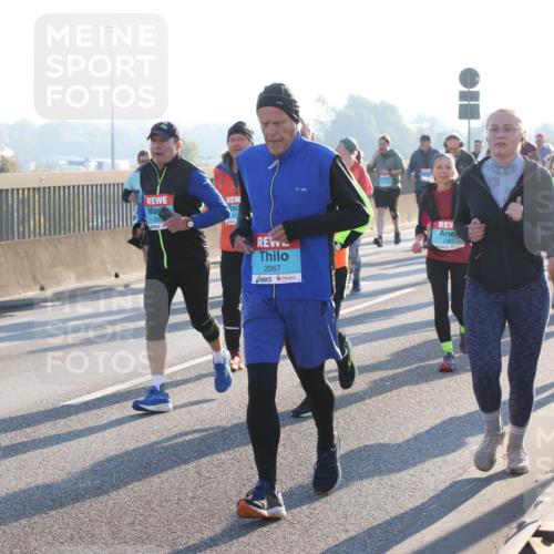 03.10.2025 - Köhlbrandbrückenlauf Lena Gebhardt http://msf.ph/oto/9042279 03.10.2025 09:26:01 Position 1 2870, 2067 meine-sportfotos.de