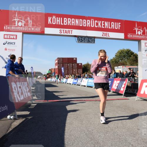 03.10.2025 - Köhlbrandbrückenlauf Lena Gebhardt http://msf.ph/oto/9042280 03.10.2025 12:58:41 Ziel 4084, 4148, 4241, 5706, 5824, 6167 meine-sportfotos.de