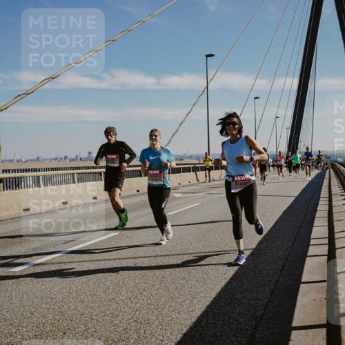 03.10.2025 - Köhlbrandbrückenlauf Michael Burmester http://msf.ph/oto/9042284 03.10.2025 12:23:34 Position 1  meine-sportfotos.de