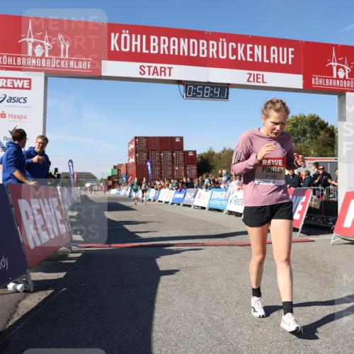 03.10.2025 - Köhlbrandbrückenlauf Lena Gebhardt http://msf.ph/oto/9042292 03.10.2025 12:58:41 Ziel 4084, 4148, 4241, 5706, 5824, 6167 meine-sportfotos.de