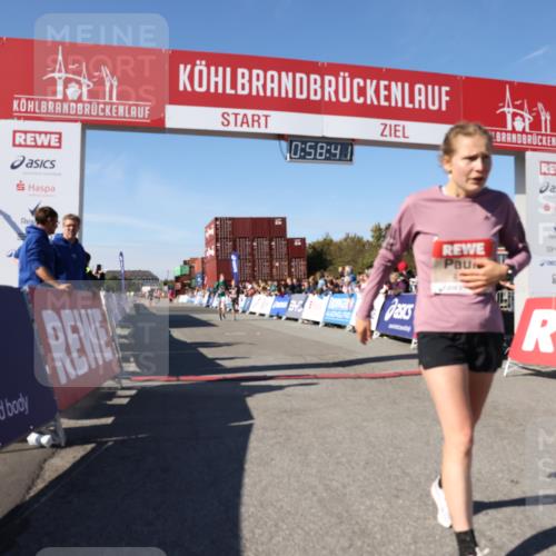 03.10.2025 - Köhlbrandbrückenlauf Lena Gebhardt http://msf.ph/oto/9042308 03.10.2025 12:58:42 Ziel 4084, 4148, 4241, 5706, 5824, 6167 meine-sportfotos.de