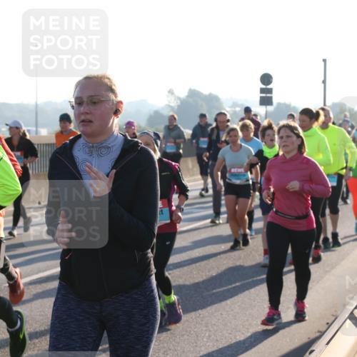03.10.2025 - Köhlbrandbrückenlauf Lena Gebhardt http://msf.ph/oto/9042335 03.10.2025 09:26:02 Position 1 2004 meine-sportfotos.de