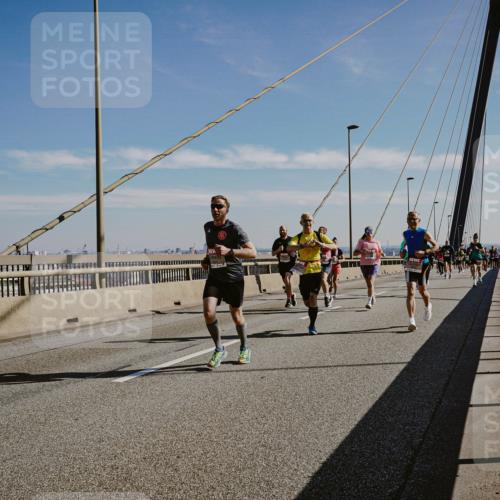 03.10.2025 - Köhlbrandbrückenlauf Michael Burmester http://msf.ph/oto/9042338 03.10.2025 12:23:39 Position 1  meine-sportfotos.de