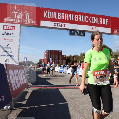 03.10.2025 - Köhlbrandbrückenlauf Lena Gebhardt http://msf.ph/oto/9042364 03.10.2025 13:18:10 Ziel 4472, 4473, 4581, 4600, 4620, 4661, 4682, 4950, 5209, 5454, 6310, 6326, 6633, 6634 meine-sportfotos.de