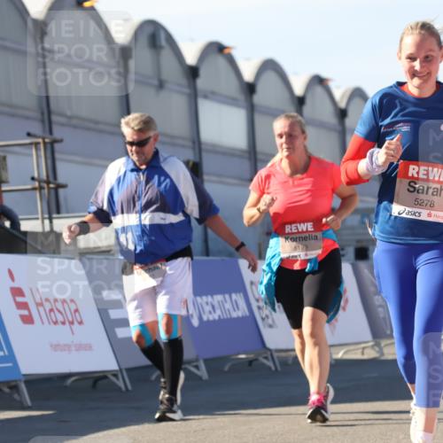 03.10.2025 - Köhlbrandbrückenlauf Luisa Fischer http://msf.ph/oto/9042375 03.10.2025 13:36:32 Ziel 4735, 5199, 5278, 6003, 6004, 6023 meine-sportfotos.de