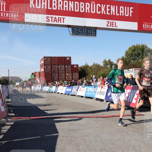 03.10.2025 - Köhlbrandbrückenlauf Lena Gebhardt http://msf.ph/oto/9042381 03.10.2025 12:58:46 Ziel 4148, 4368, 5824, 6167 meine-sportfotos.de