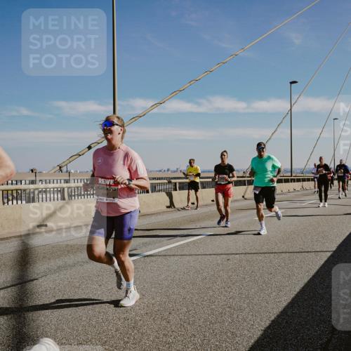 03.10.2025 - Köhlbrandbrückenlauf Michael Burmester http://msf.ph/oto/9042393 03.10.2025 12:23:42 Position 1 4297 meine-sportfotos.de