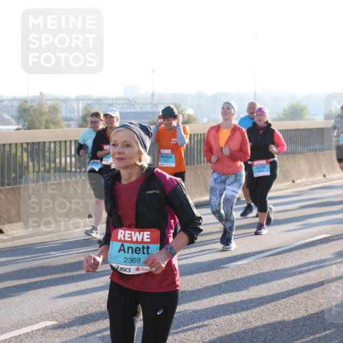 03.10.2025 - Köhlbrandbrückenlauf Lena Gebhardt http://msf.ph/oto/9042397 03.10.2025 09:26:04 Position 1 2369 meine-sportfotos.de