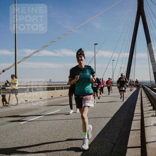 03.10.2025 - Köhlbrandbrückenlauf Michael Burmester http://msf.ph/oto/9042420 03.10.2025 12:23:45 Position 1 4025 meine-sportfotos.de