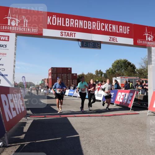03.10.2025 - Köhlbrandbrückenlauf Lena Gebhardt http://msf.ph/oto/9042426 03.10.2025 13:18:13 Ziel 4472, 4473, 4581, 4600, 4620, 4661, 4950, 5209, 5454, 5691, 6001, 6310, 6326, 6633, 6634 meine-sportfotos.de