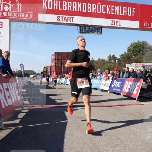 03.10.2025 - Köhlbrandbrückenlauf Lena Gebhardt http://msf.ph/oto/9042453 03.10.2025 12:58:54 Ziel 4126, 4368, 5824, 5955, 6167, 6611, 6674 meine-sportfotos.de