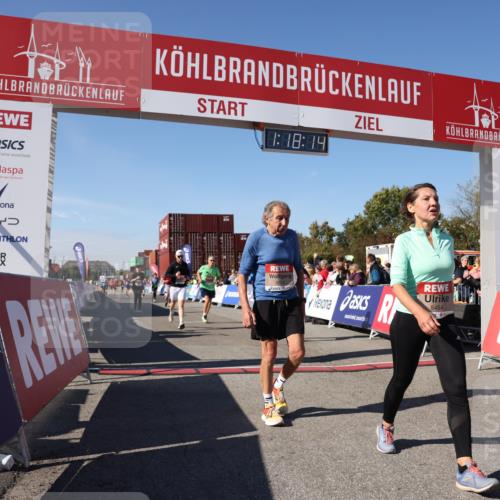 03.10.2025 - Köhlbrandbrückenlauf Lena Gebhardt http://msf.ph/oto/9042484 03.10.2025 13:18:15 Ziel 4472, 4473, 4581, 4600, 4620, 4661, 5209, 5379, 5454, 5691, 5816, 6001, 6310, 6326 meine-sportfotos.de