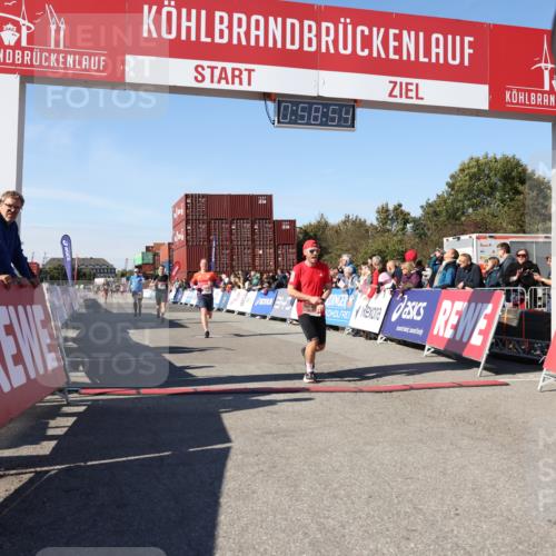 03.10.2025 - Köhlbrandbrückenlauf Lena Gebhardt http://msf.ph/oto/9042485 03.10.2025 12:58:55 Ziel 4126, 4368, 5824, 5955, 6167, 6611, 6674 meine-sportfotos.de