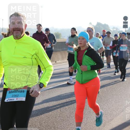 03.10.2025 - Köhlbrandbrückenlauf Lena Gebhardt http://msf.ph/oto/9042491 03.10.2025 09:26:06 Position 1 2362 meine-sportfotos.de