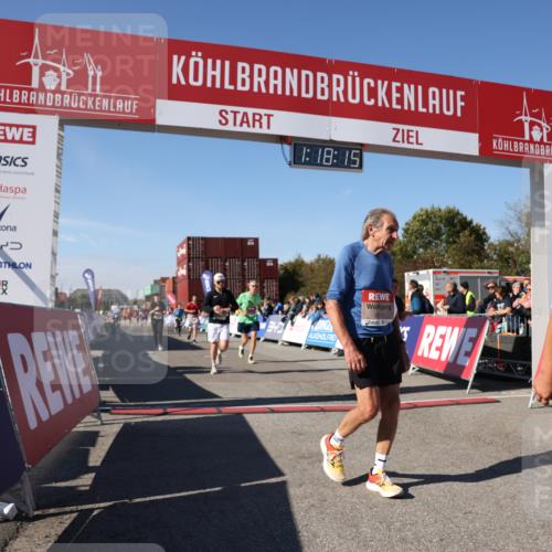 03.10.2025 - Köhlbrandbrückenlauf Lena Gebhardt http://msf.ph/oto/9042500 03.10.2025 13:18:15 Ziel 4472, 4473, 4581, 4600, 4620, 4661, 5209, 5379, 5454, 5691, 5816, 6001, 6310, 6326 meine-sportfotos.de