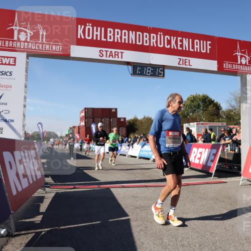 03.10.2025 - Köhlbrandbrückenlauf Lena Gebhardt http://msf.ph/oto/9042507 03.10.2025 13:18:15 Ziel 4472, 4473, 4581, 4600, 4620, 4661, 5209, 5379, 5454, 5691, 5816, 6001, 6310, 6326 meine-sportfotos.de
