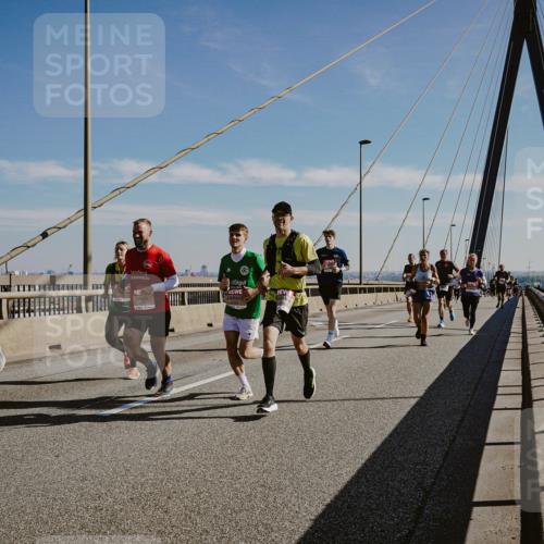 03.10.2025 - Köhlbrandbrückenlauf Michael Burmester http://msf.ph/oto/9042520 03.10.2025 12:23:51 Position 1  meine-sportfotos.de