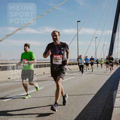 03.10.2025 - Köhlbrandbrückenlauf Michael Burmester http://msf.ph/oto/9042591 03.10.2025 12:23:58 Position 1 4332 meine-sportfotos.de