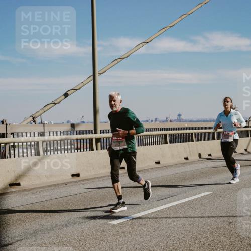 03.10.2025 - Köhlbrandbrückenlauf Michael Burmester http://msf.ph/oto/9042609 03.10.2025 12:24:00 Position 1 4134 meine-sportfotos.de