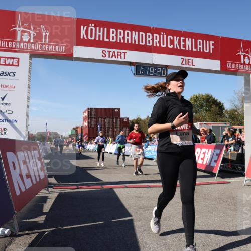 03.10.2025 - Köhlbrandbrückenlauf Lena Gebhardt http://msf.ph/oto/9042620 03.10.2025 13:18:20 Ziel 4341, 4472, 4473, 4560, 4581, 4600, 4760, 5379, 5440, 5454, 5691, 5722, 5816, 6001, 6310 meine-sportfotos.de
