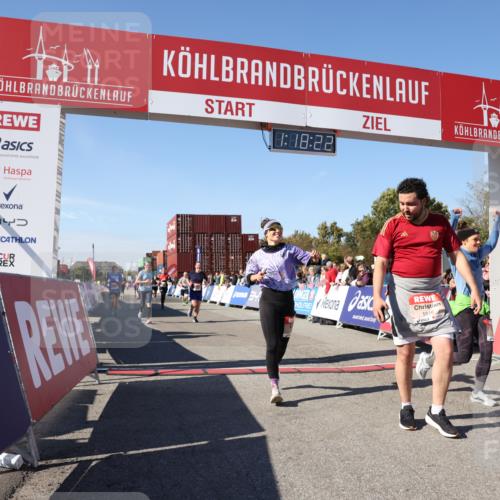 03.10.2025 - Köhlbrandbrückenlauf Lena Gebhardt http://msf.ph/oto/9042675 03.10.2025 13:18:23 Ziel 4280, 4341, 4560, 4581, 4600, 4760, 4819, 4882, 5192, 5379, 5440, 5691, 5722, 5816, 6001 meine-sportfotos.de