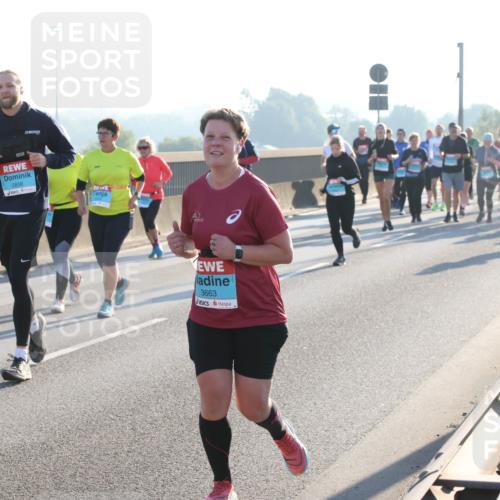 03.10.2025 - Köhlbrandbrückenlauf Lena Gebhardt http://msf.ph/oto/9042678 03.10.2025 09:26:12 Position 1 2838, 3663 meine-sportfotos.de
