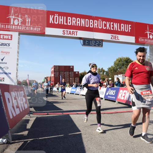 03.10.2025 - Köhlbrandbrückenlauf Lena Gebhardt http://msf.ph/oto/9042682 03.10.2025 13:18:23 Ziel 4280, 4341, 4560, 4581, 4600, 4760, 4819, 4882, 5192, 5379, 5440, 5691, 5722, 5816, 6001 meine-sportfotos.de