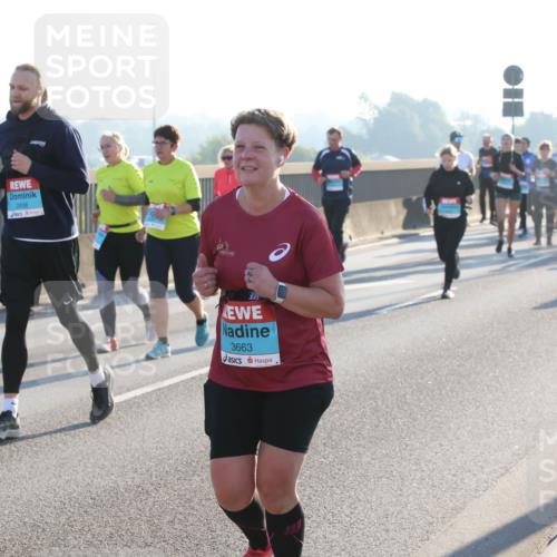 03.10.2025 - Köhlbrandbrückenlauf Lena Gebhardt http://msf.ph/oto/9042687 03.10.2025 09:26:12 Position 1 2838, 3663 meine-sportfotos.de