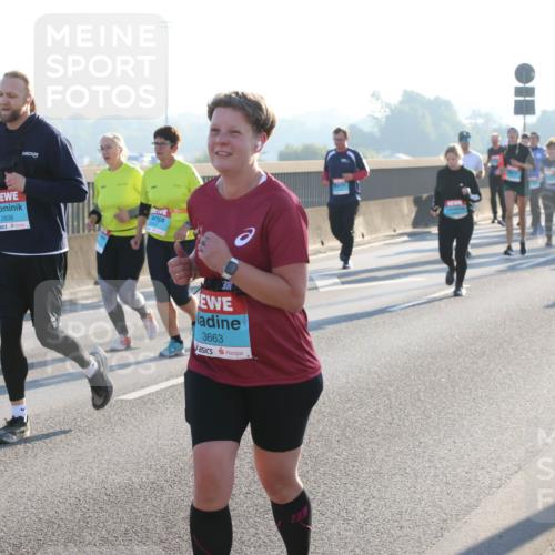 03.10.2025 - Köhlbrandbrückenlauf Lena Gebhardt http://msf.ph/oto/9042696 03.10.2025 09:26:12 Position 1 2838, 3663 meine-sportfotos.de