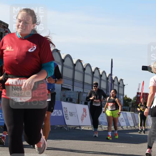 03.10.2025 - Köhlbrandbrückenlauf Luisa Fischer http://msf.ph/oto/9042705 03.10.2025 13:37:07 Ziel 5262, 5303, 5466, 5507, 5592, 6104, 6380, 6381, 6521 meine-sportfotos.de