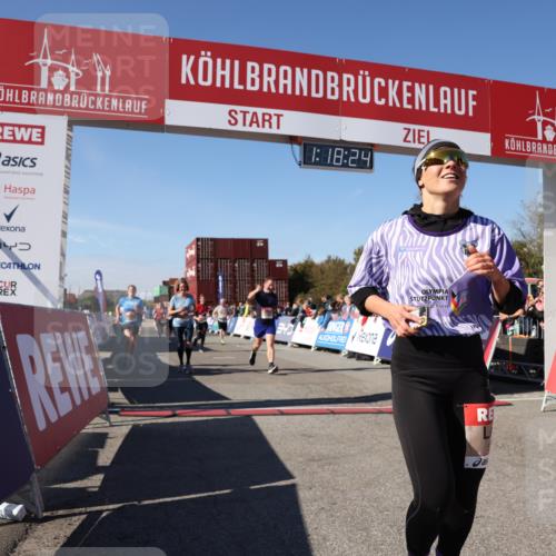 03.10.2025 - Köhlbrandbrückenlauf Lena Gebhardt http://msf.ph/oto/9042714 03.10.2025 13:18:24 Ziel 4154, 4280, 4341, 4560, 4581, 4600, 4760, 4819, 4882, 5192, 5379, 5440, 5691, 5722, 5816, 6001 meine-sportfotos.de