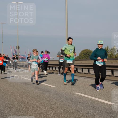 03.10.2025 - Köhlbrandbrückenlauf Fabian Wolf http://msf.ph/oto/9042717 03.10.2025 09:56:05 Position 3 1362, 1418, 2061 meine-sportfotos.de