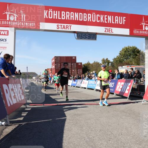 03.10.2025 - Köhlbrandbrückenlauf Lena Gebhardt http://msf.ph/oto/9042718 03.10.2025 12:59:11 Ziel 4164, 4226, 4441, 5967, 6036, 6329, 6390, 6391, 6478, 6493 meine-sportfotos.de
