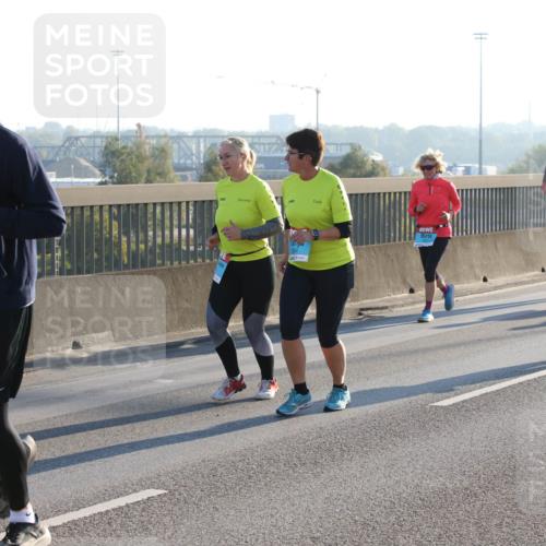 03.10.2025 - Köhlbrandbrückenlauf Lena Gebhardt http://msf.ph/oto/9042725 03.10.2025 09:26:14 Position 1 2838 meine-sportfotos.de