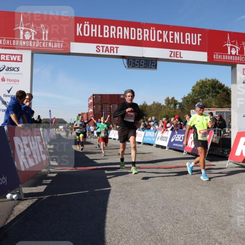03.10.2025 - Köhlbrandbrückenlauf Lena Gebhardt http://msf.ph/oto/9042736 03.10.2025 12:59:12 Ziel 4164, 4226, 4441, 5967, 6036, 6154, 6329, 6390, 6391, 6478, 6493 meine-sportfotos.de