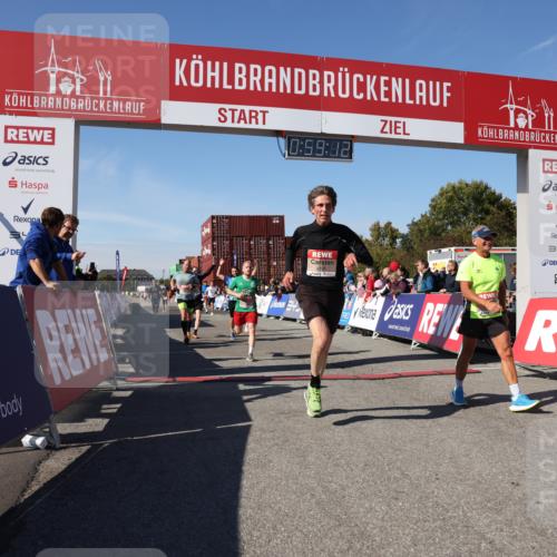 03.10.2025 - Köhlbrandbrückenlauf Lena Gebhardt http://msf.ph/oto/9042743 03.10.2025 12:59:12 Ziel 4164, 4226, 4441, 5967, 6036, 6154, 6329, 6390, 6391, 6478, 6493 meine-sportfotos.de