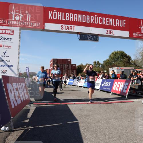 03.10.2025 - Köhlbrandbrückenlauf Lena Gebhardt http://msf.ph/oto/9042748 03.10.2025 13:18:25 Ziel 4154, 4280, 4341, 4560, 4581, 4600, 4760, 4819, 4882, 5192, 5379, 5440, 5691, 5722, 5816, 6001 meine-sportfotos.de