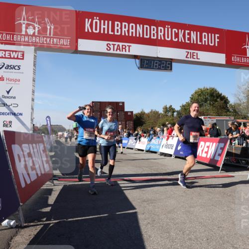 03.10.2025 - Köhlbrandbrückenlauf Lena Gebhardt http://msf.ph/oto/9042756 03.10.2025 13:18:26 Ziel 4154, 4280, 4341, 4560, 4581, 4760, 4819, 4826, 4882, 5192, 5379, 5440, 5691, 5722, 5816, 6001, 6700 meine-sportfotos.de