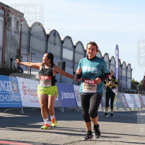 03.10.2025 - Köhlbrandbrückenlauf Luisa Fischer http://msf.ph/oto/9042768 03.10.2025 13:37:11 Ziel 5143, 5262, 5303, 5466, 5507, 5576, 5592, 6104, 6380, 6381, 6521 meine-sportfotos.de