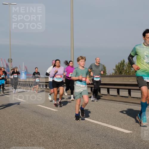 03.10.2025 - Köhlbrandbrückenlauf Fabian Wolf http://msf.ph/oto/9042776 03.10.2025 09:56:06 Position 3 3, 1521, 1806, 1362 meine-sportfotos.de