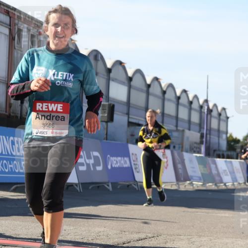 03.10.2025 - Köhlbrandbrückenlauf Luisa Fischer http://msf.ph/oto/9042790 03.10.2025 13:37:13 Ziel 5143, 5262, 5303, 5466, 5507, 5576, 6104, 6380, 6381, 6521 meine-sportfotos.de
