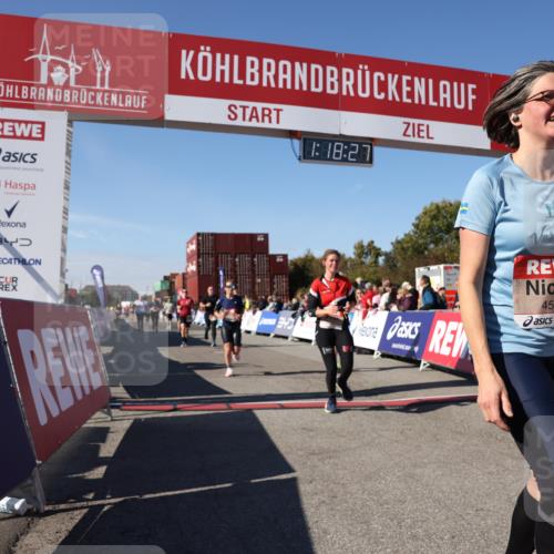 03.10.2025 - Köhlbrandbrückenlauf Lena Gebhardt http://msf.ph/oto/9042804 03.10.2025 13:18:27 Ziel 4154, 4280, 4341, 4560, 4760, 4819, 4826, 4882, 5192, 5379, 5440, 5691, 5722, 5816, 6001, 6084, 6700 meine-sportfotos.de