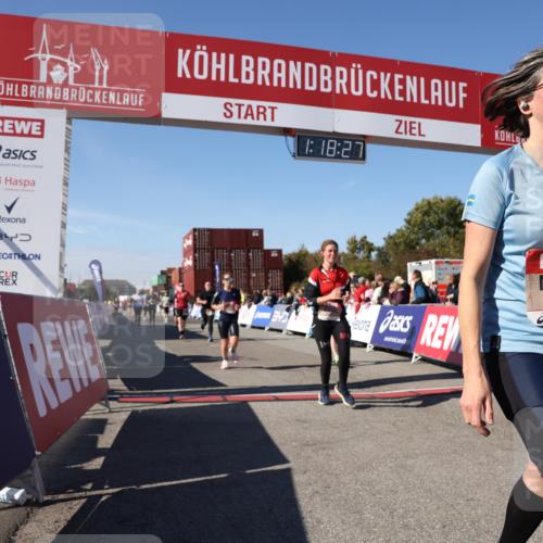 03.10.2025 - Köhlbrandbrückenlauf Lena Gebhardt http://msf.ph/oto/9042811 03.10.2025 13:18:28 Ziel 4154, 4280, 4341, 4560, 4760, 4819, 4826, 4882, 5178, 5192, 5379, 5440, 5691, 5722, 5816, 6084, 6700 meine-sportfotos.de