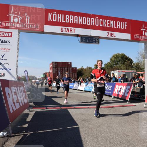 03.10.2025 - Köhlbrandbrückenlauf Lena Gebhardt http://msf.ph/oto/9042817 03.10.2025 13:18:28 Ziel 4154, 4280, 4341, 4560, 4760, 4819, 4826, 4882, 5178, 5192, 5379, 5440, 5691, 5722, 5816, 6084, 6700 meine-sportfotos.de
