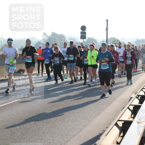 03.10.2025 - Köhlbrandbrückenlauf Lena Gebhardt http://msf.ph/oto/9042820 03.10.2025 09:26:16 Position 1 170 meine-sportfotos.de