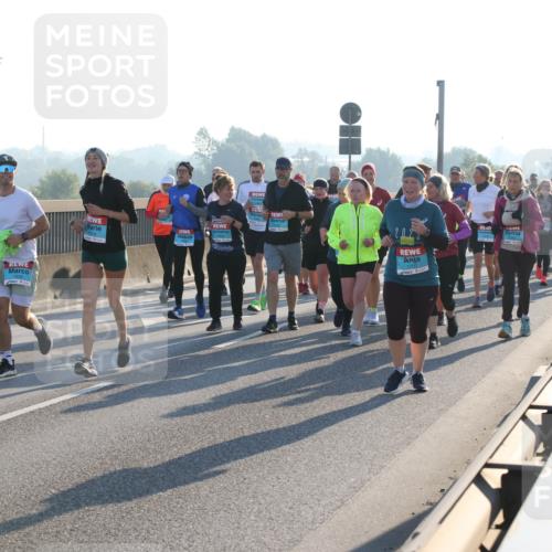 03.10.2025 - Köhlbrandbrückenlauf Lena Gebhardt http://msf.ph/oto/9042826 03.10.2025 09:26:16 Position 1 1938 meine-sportfotos.de